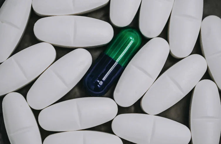 Chemische Struktur von 4-Pro-MET auf hellem Hintergrund – 4-Pro-MET Nachweisbarkeit 2025 erklärt.