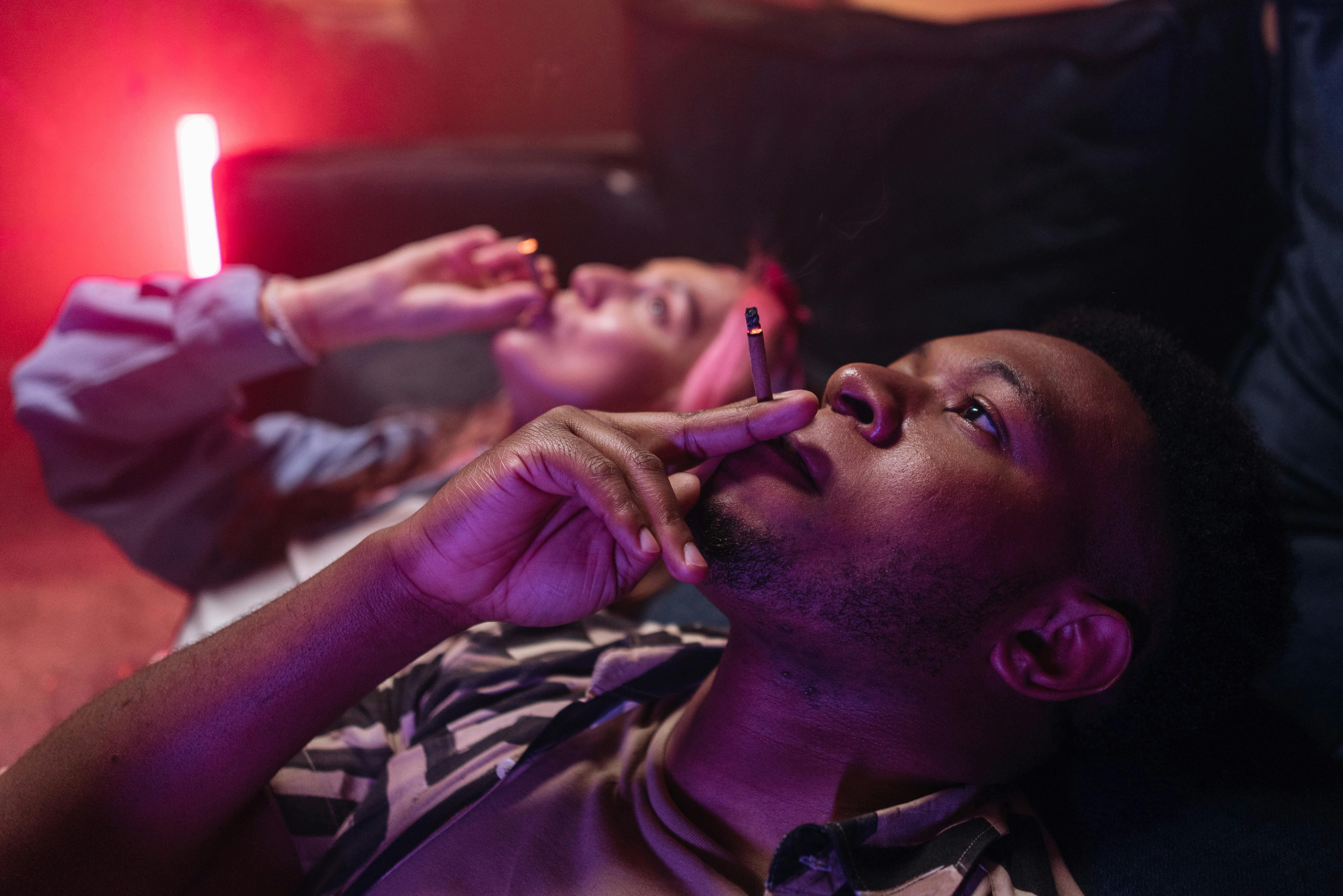 Was ist 10-OH-HHC? Der neue Star unter den Cannabinoiden - Happy Flower