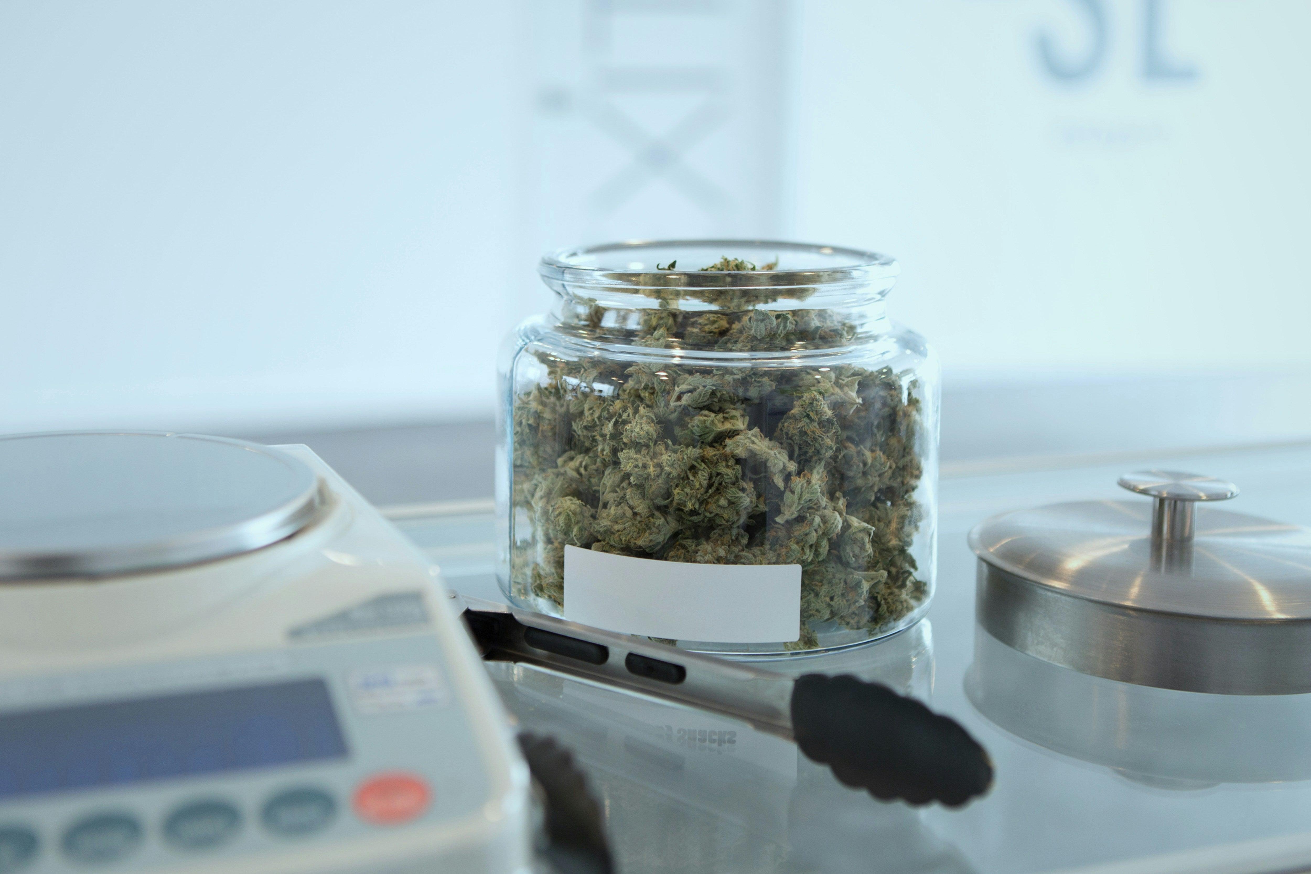 10-OH-HHCP Nachweisbarkeit 2025: Wird es im Drogentest erkannt? Happy Flower 10-OH-HHCP Nachweisbarkeit 2025: Wird es im Drogentest erkannt? Happy Flower