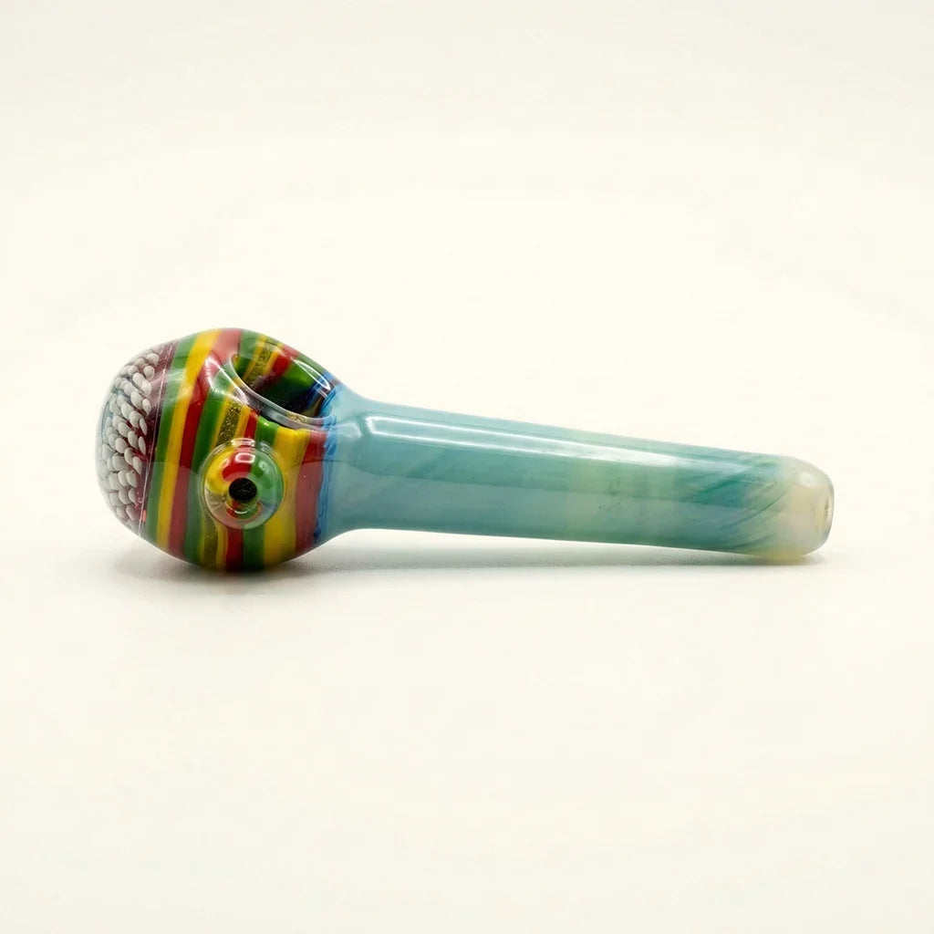 Hand-blown glass pipe – close-up view of the quality
