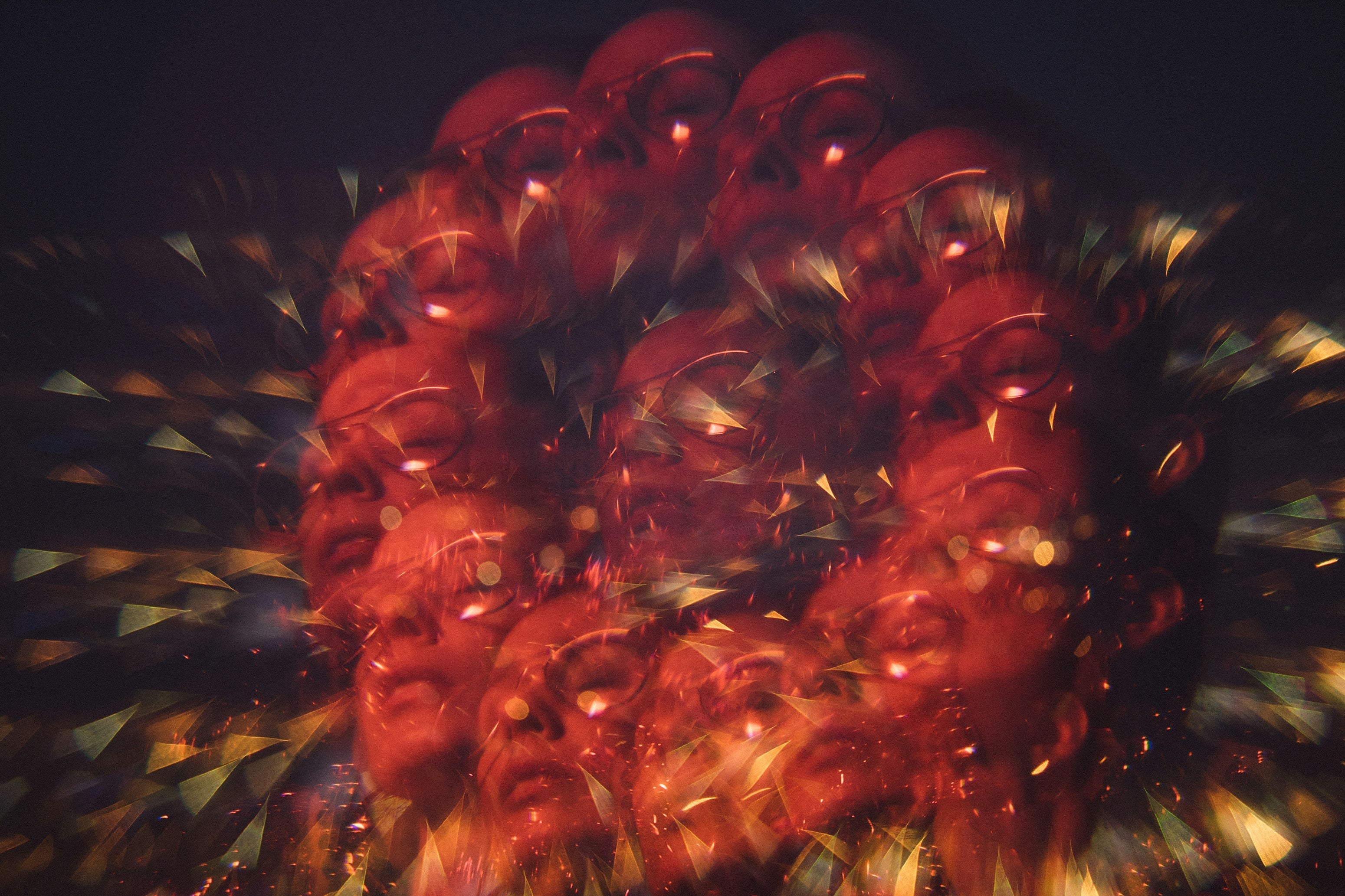 Legale LSD-Alternativen auf Blottern mit erklärender Einordnung und Faktenübersicht